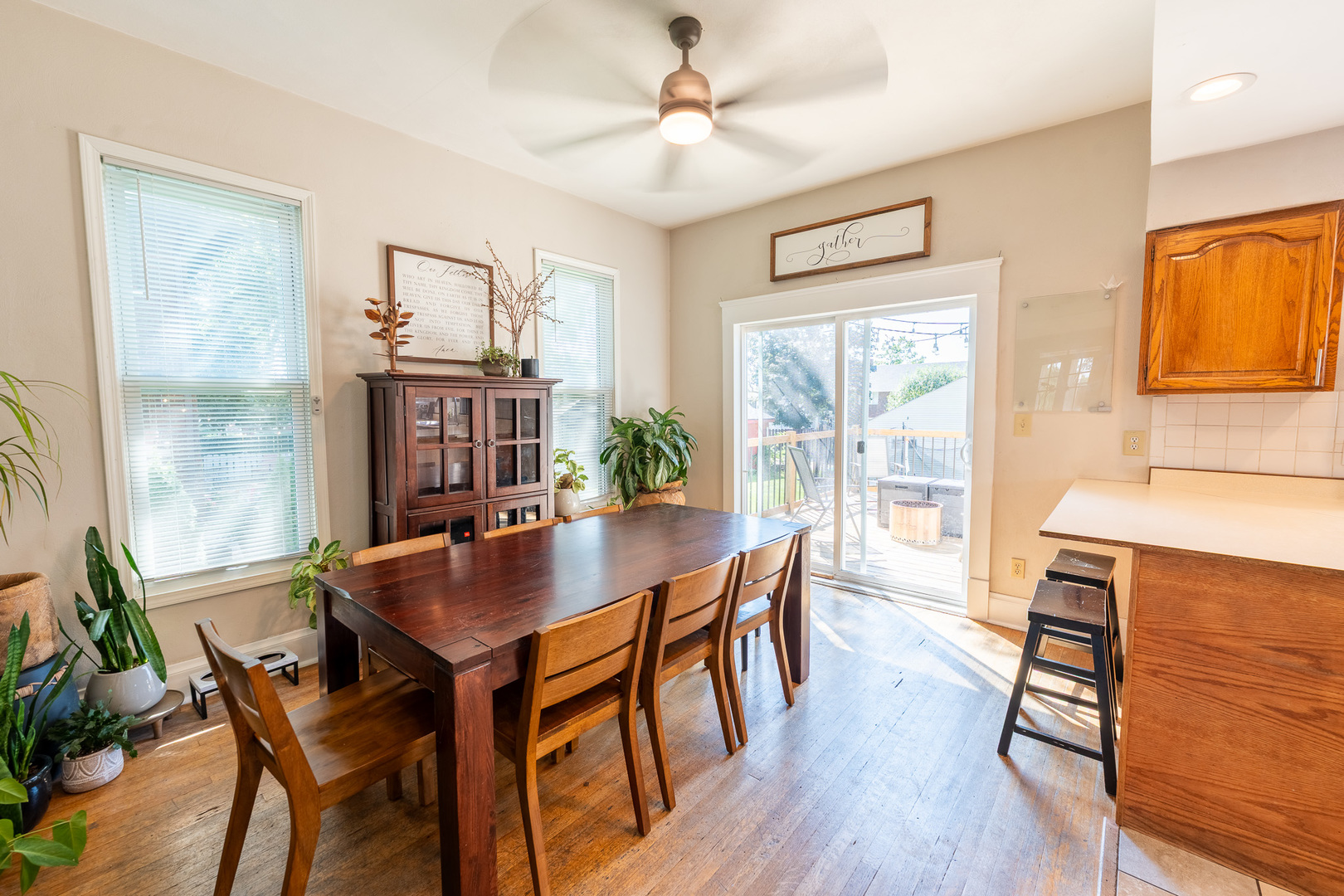 1227 W Stephenson Street Property Photo 9