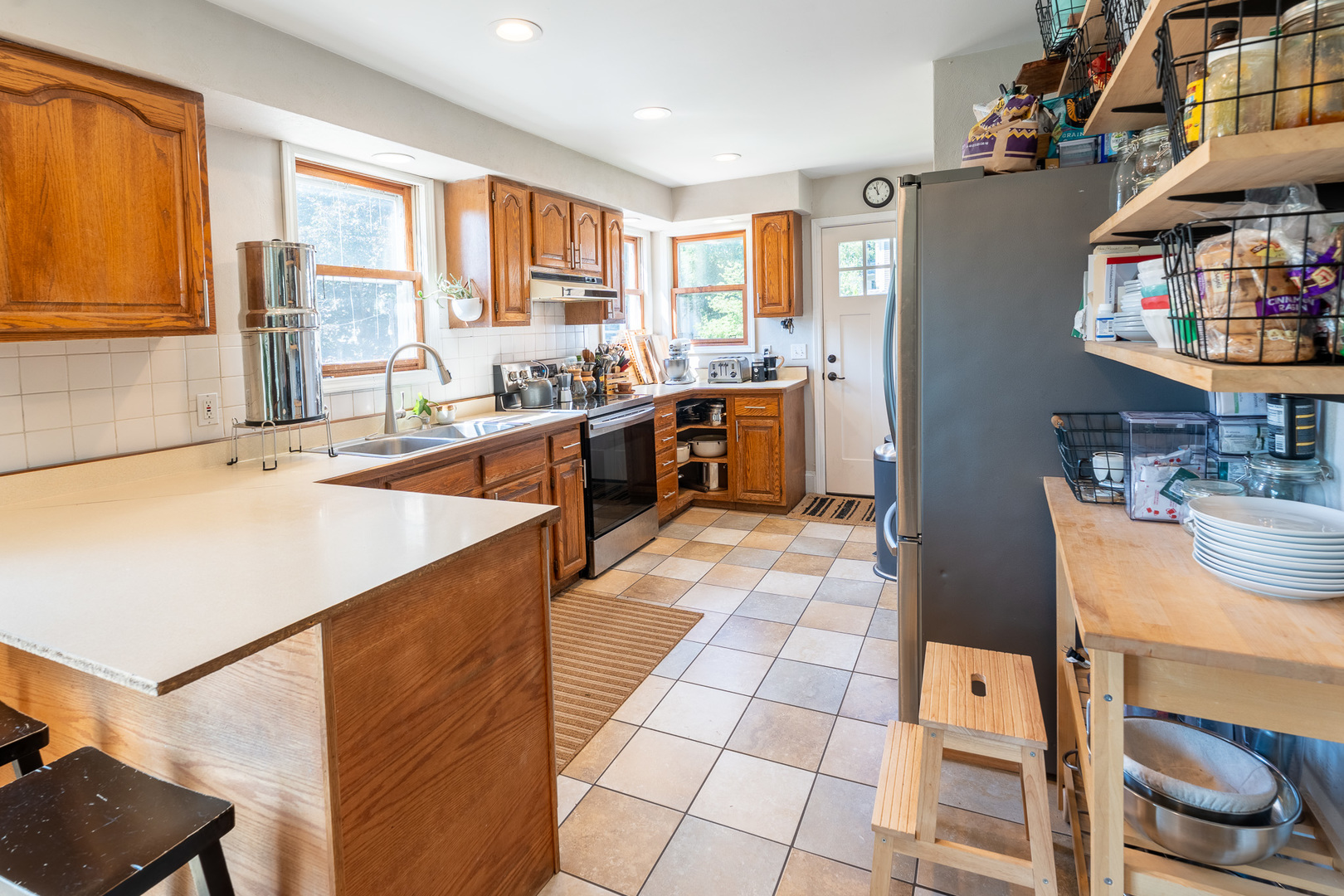 1227 W Stephenson Street Property Photo 10