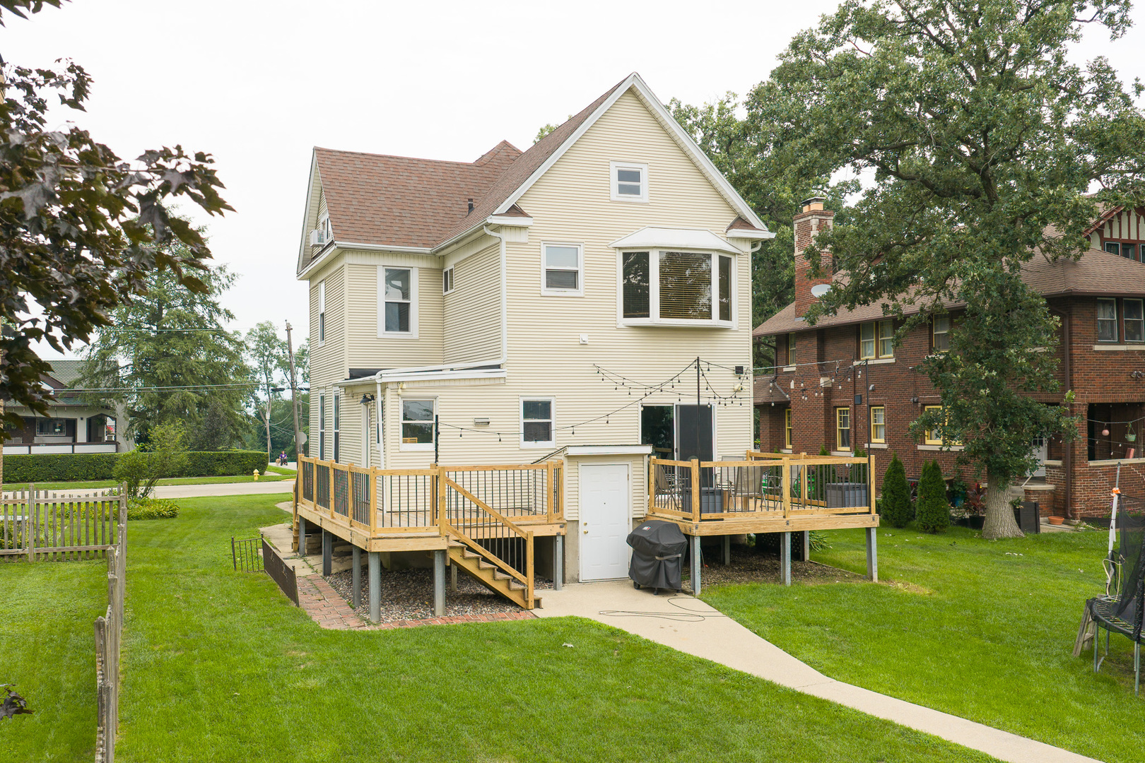 1227 W Stephenson Street Property Photo 31