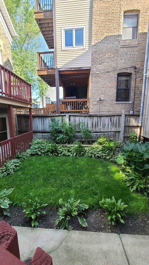 2024 N Wolcott Avenue CH-1R Property Photo 1