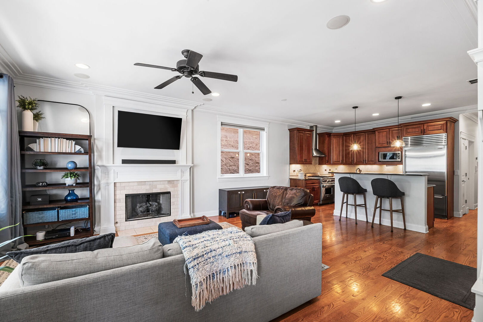 3340 N Damen Avenue 2s Property Photo 6