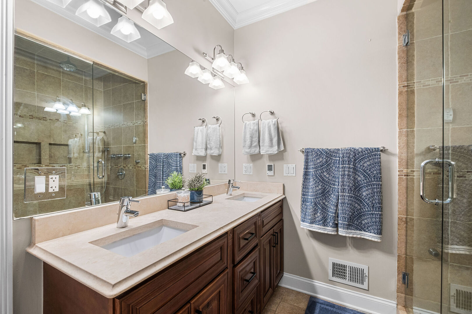 3340 N Damen Avenue 2s Property Photo 15
