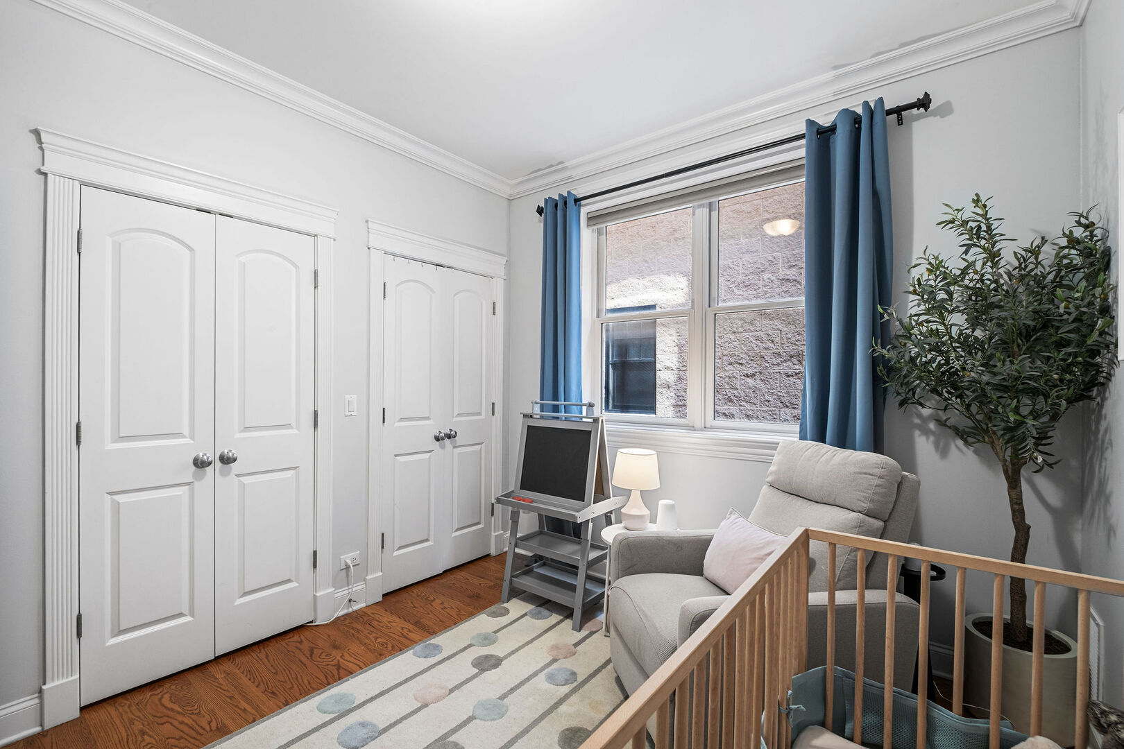 3340 N Damen Avenue 2s Property Photo 18