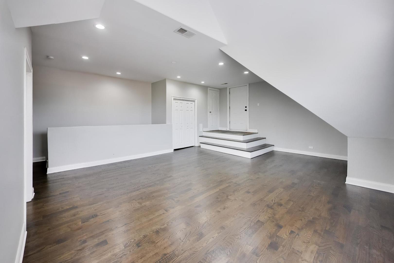 3330 S Indiana Avenue 2n Property Photo 20