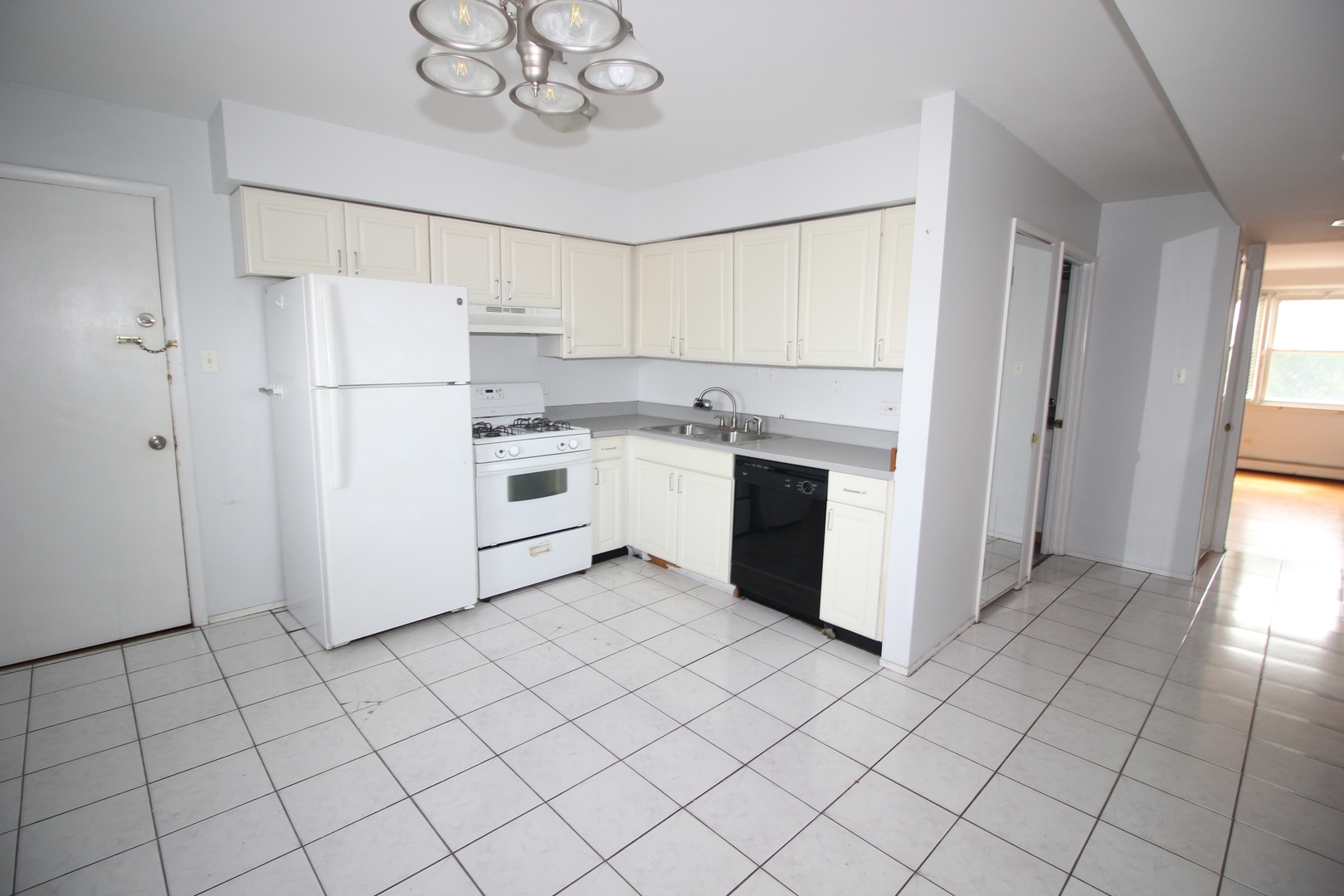 10741 S Pulaski Road 2c Property Photo 4