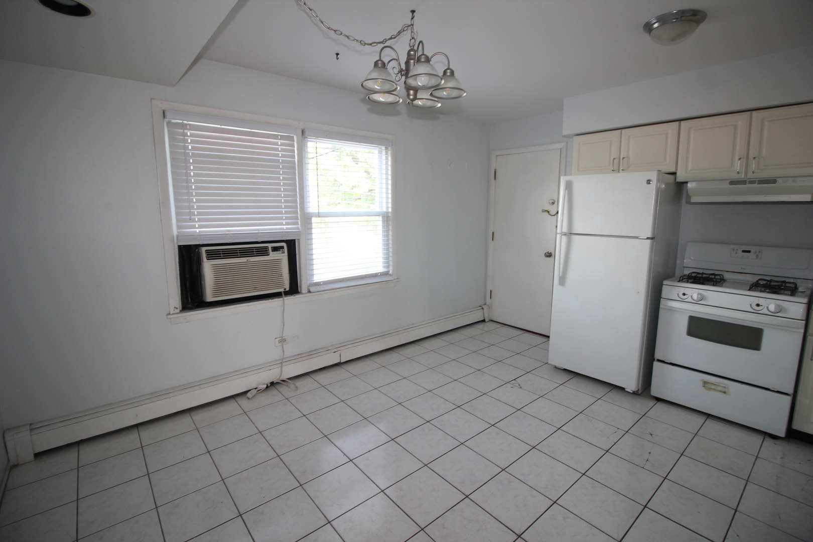10741 S Pulaski Road 2c Property Photo 5