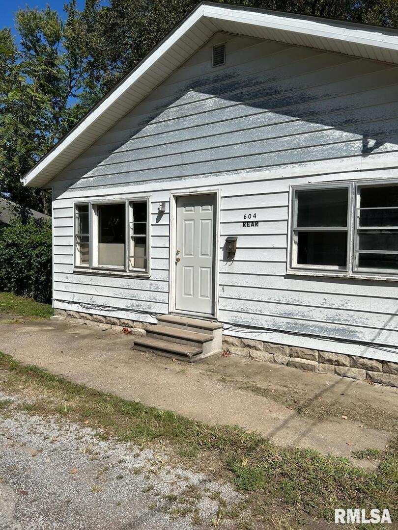 604 N 9TH Street