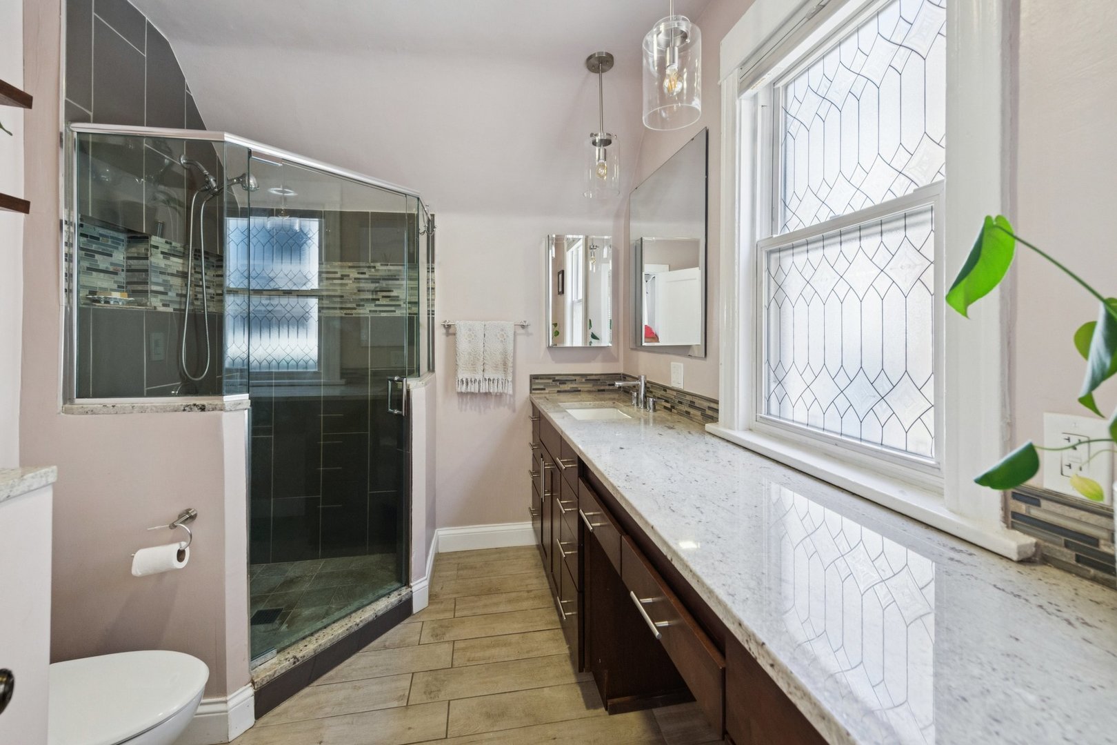 1610 W Carmen Avenue Property Photo 10