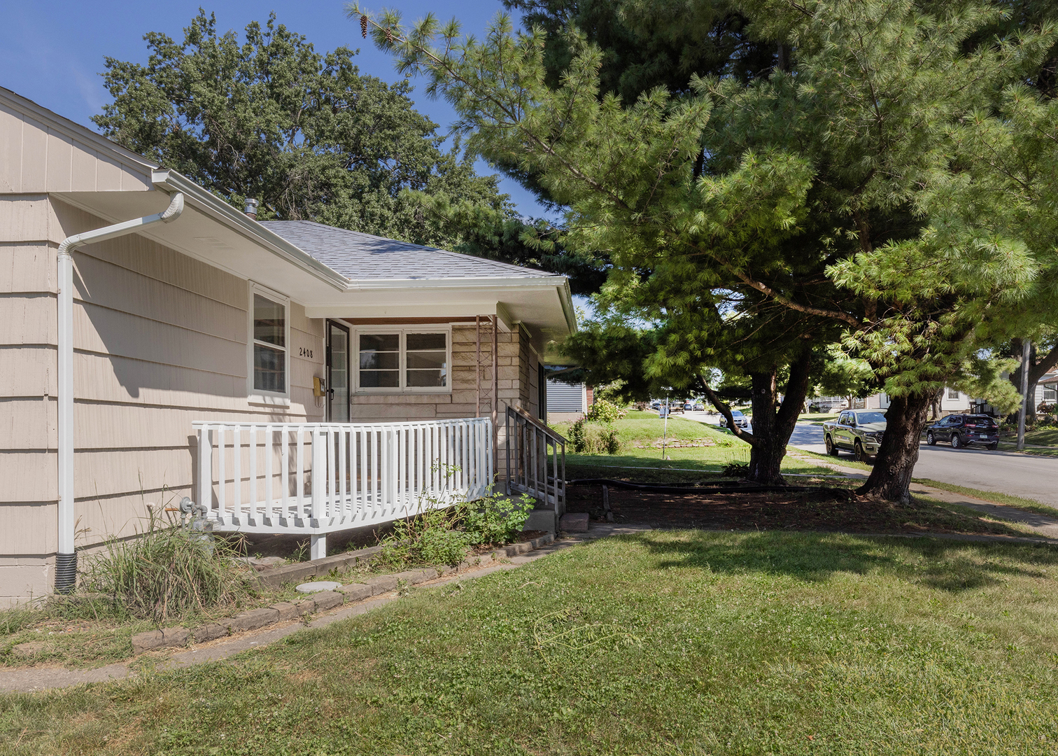 2408 Madison Street Property Photo 1
