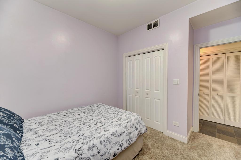 4222 S King Drive 1s Property Photo 15
