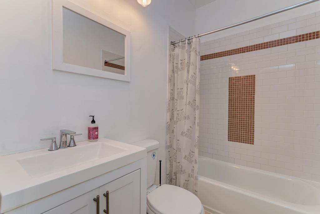 4222 S King Drive 1s Property Photo 16