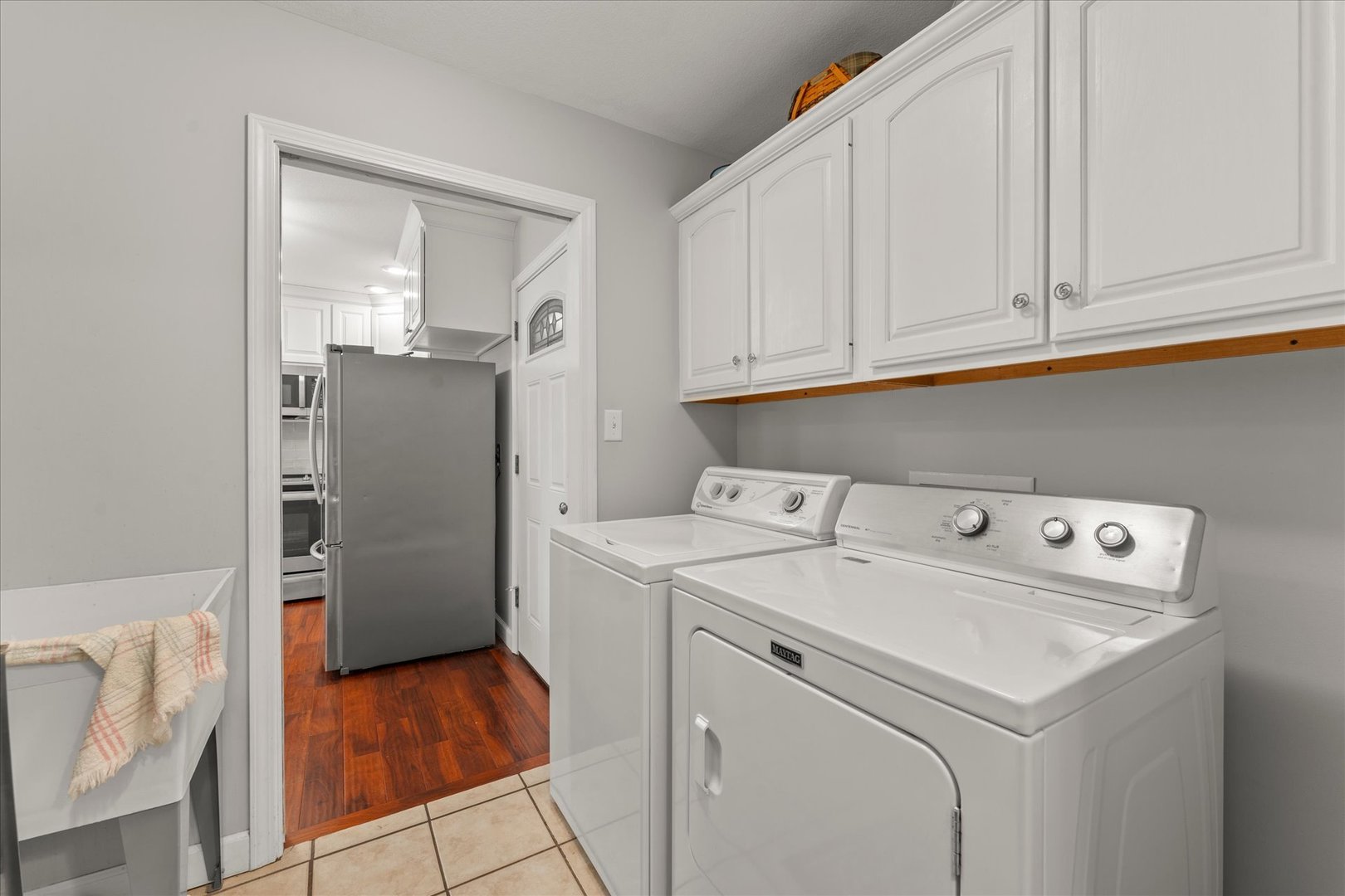 2000 Spruce Lane Property Photo 29
