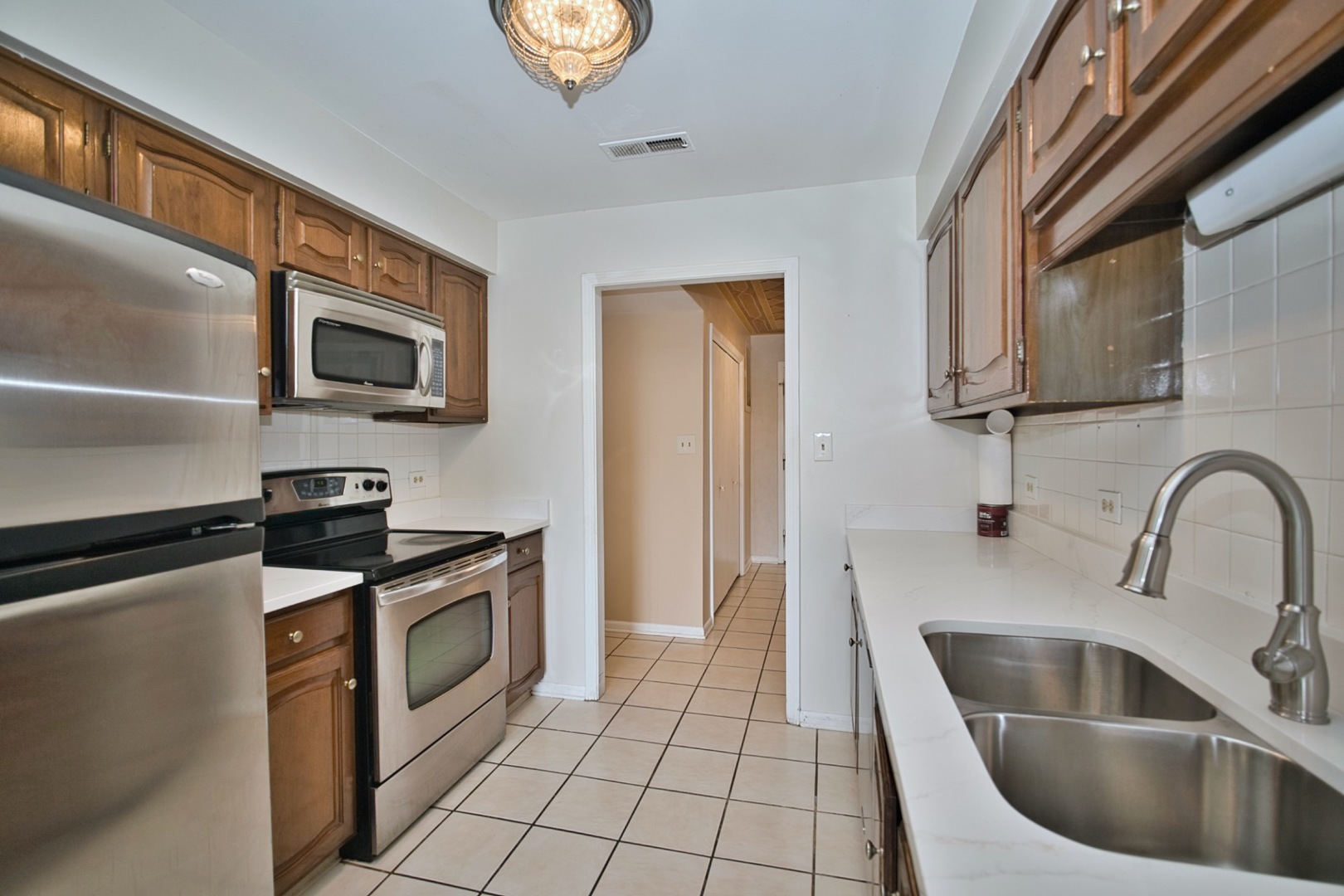 7601 Lincoln Avenue 502 Property Photo 12