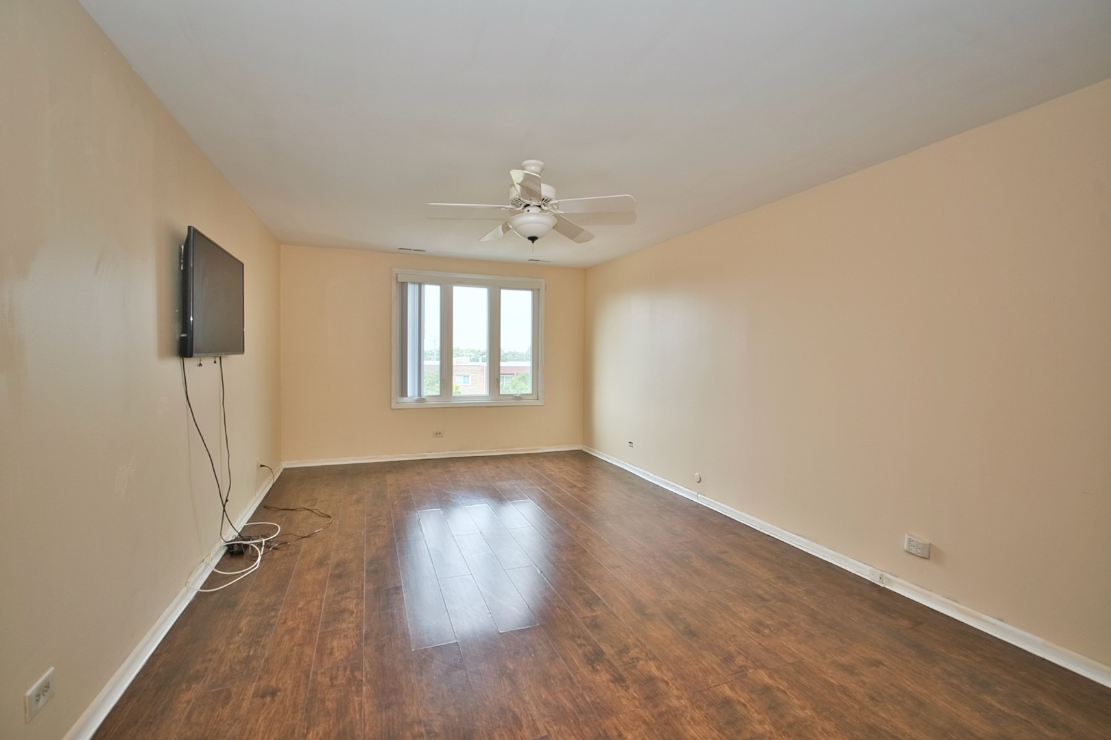 7601 Lincoln Avenue 502 Property Photo 21
