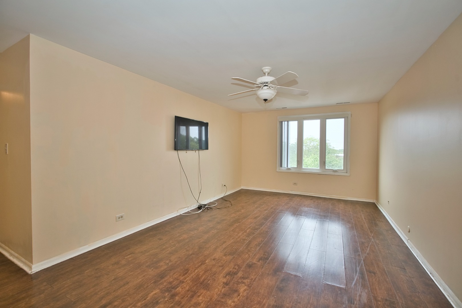 7601 Lincoln Avenue 502 Property Photo 23