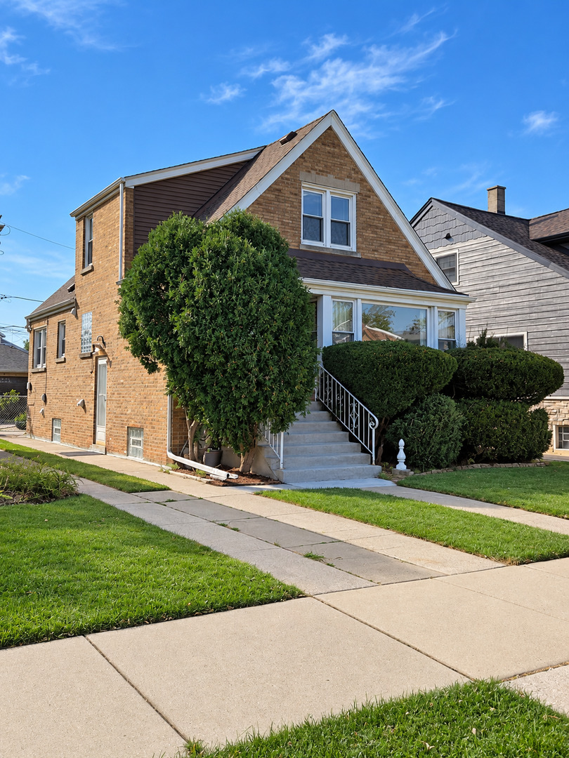 5434 S Neenah Avenue Property Photo 1
