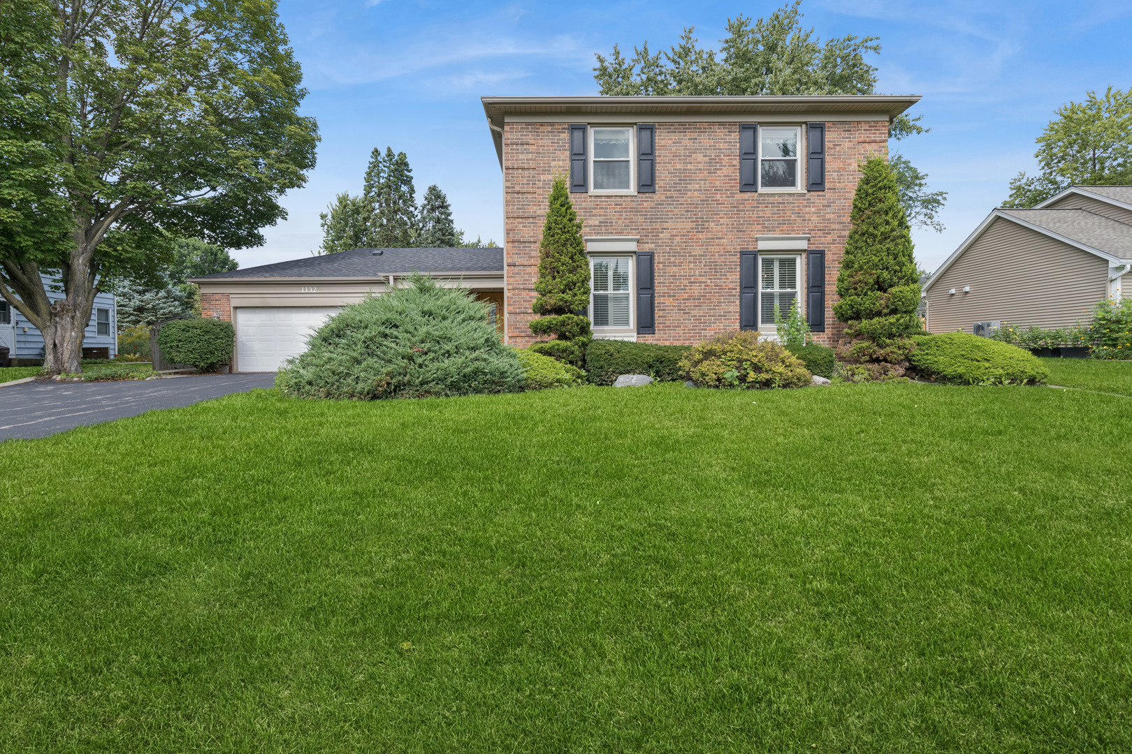 1132 W Mallard Drive Property Photo 1