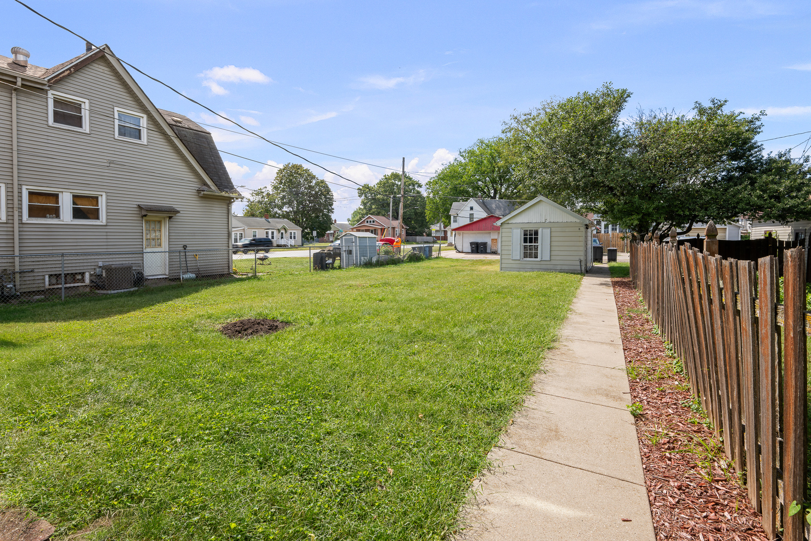 1570 43rd Street Property Photo 4