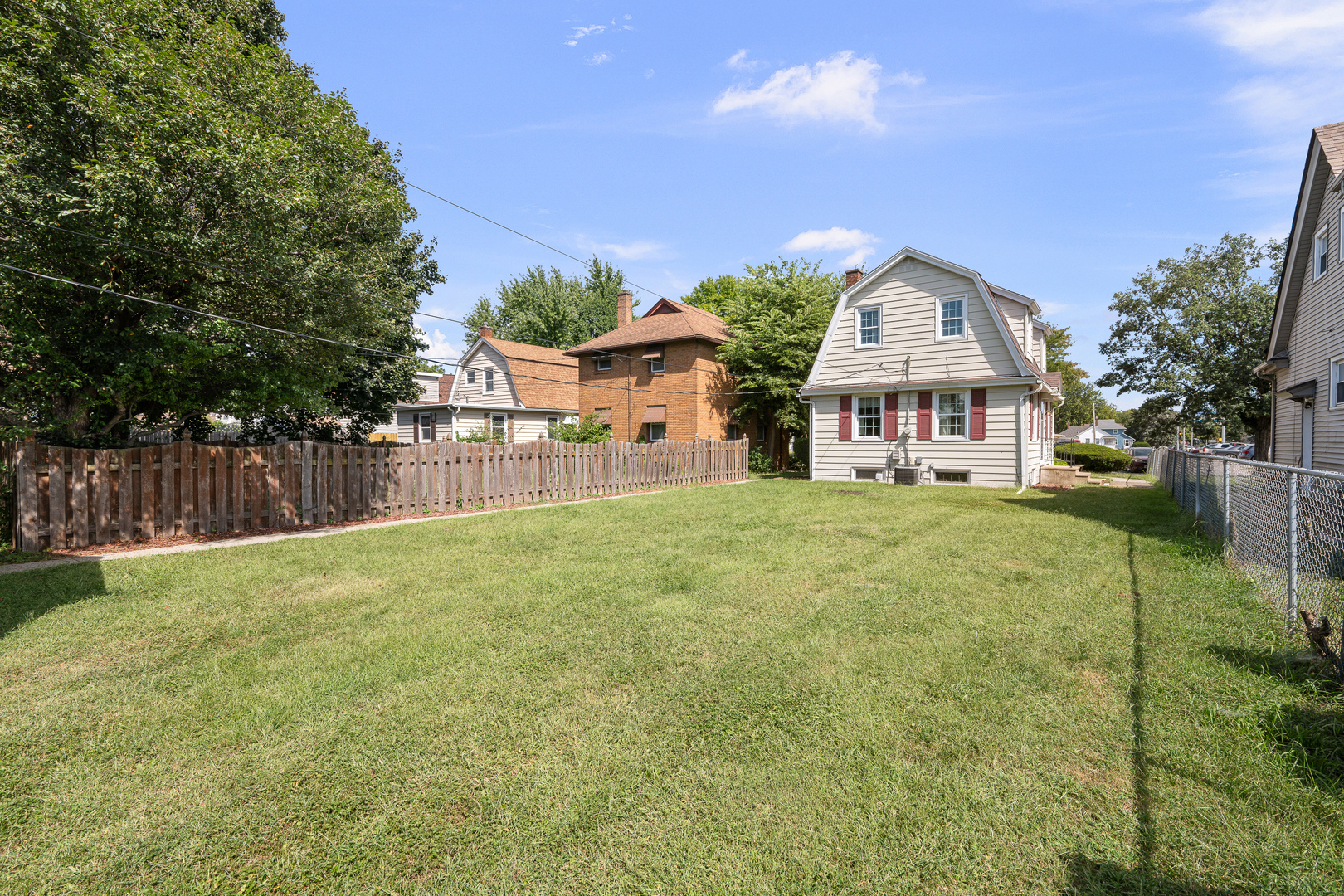 1570 43rd Street Property Photo 6