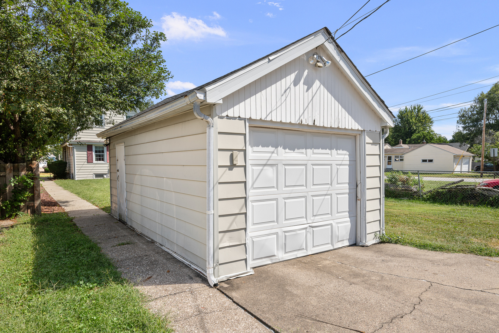 1570 43rd Street Property Photo 8