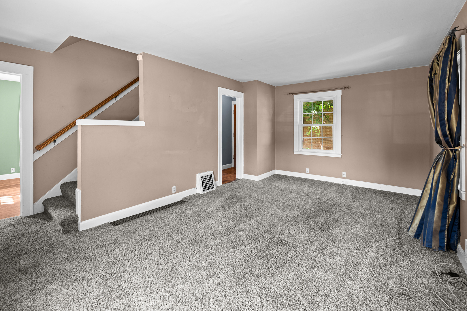 1570 43rd Street Property Photo 11