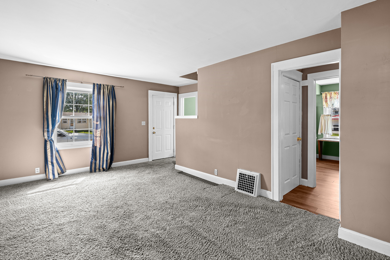 1570 43rd Street Property Photo 13