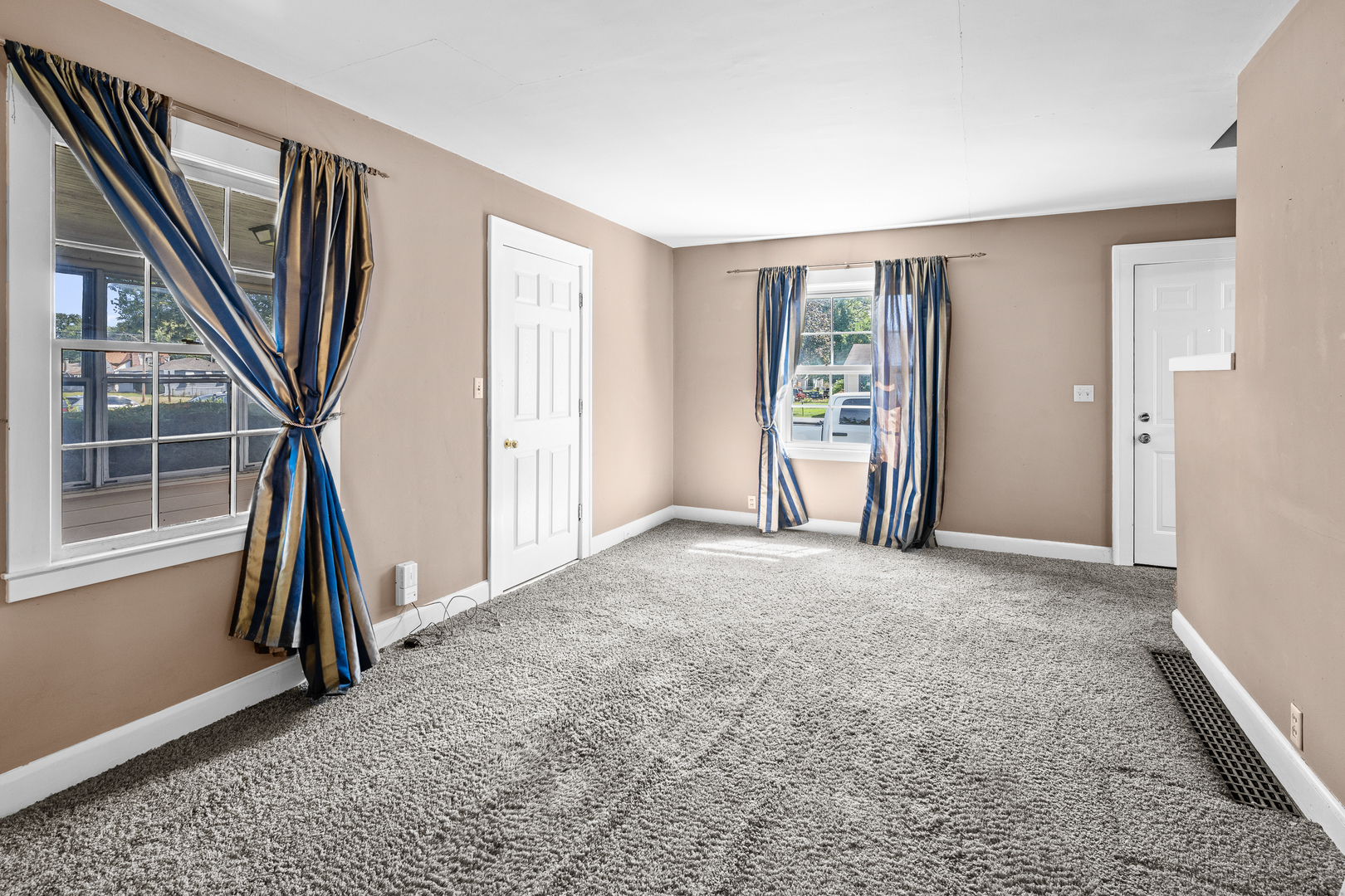 1570 43rd Street Property Photo 14
