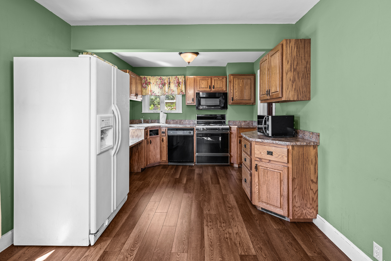 1570 43rd Street Property Photo 18