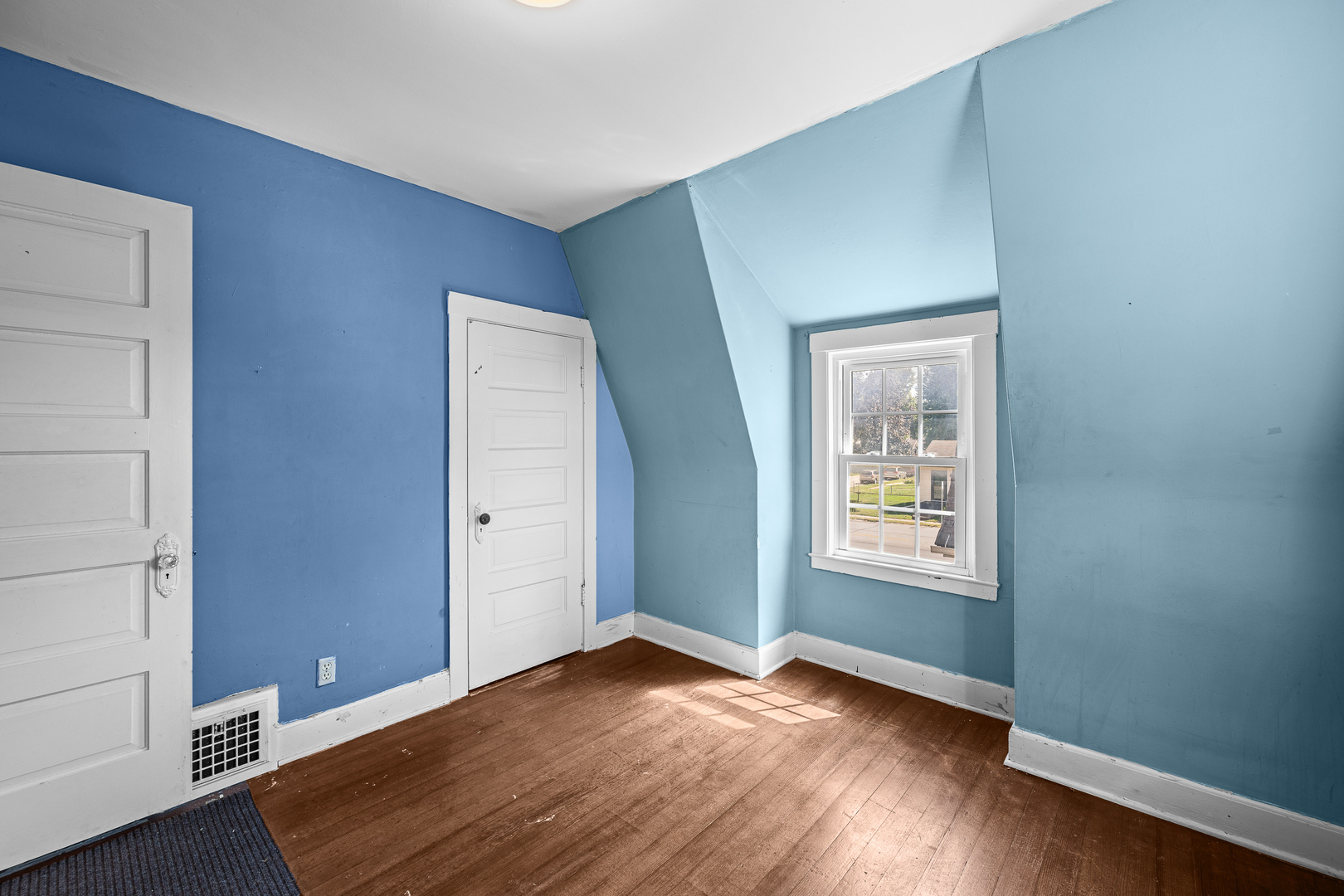 1570 43rd Street Property Photo 28