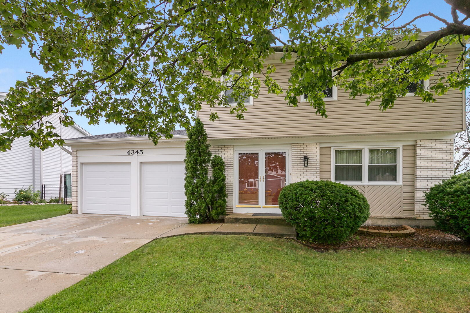 4345 Rock Cove Drive Property Photo 2