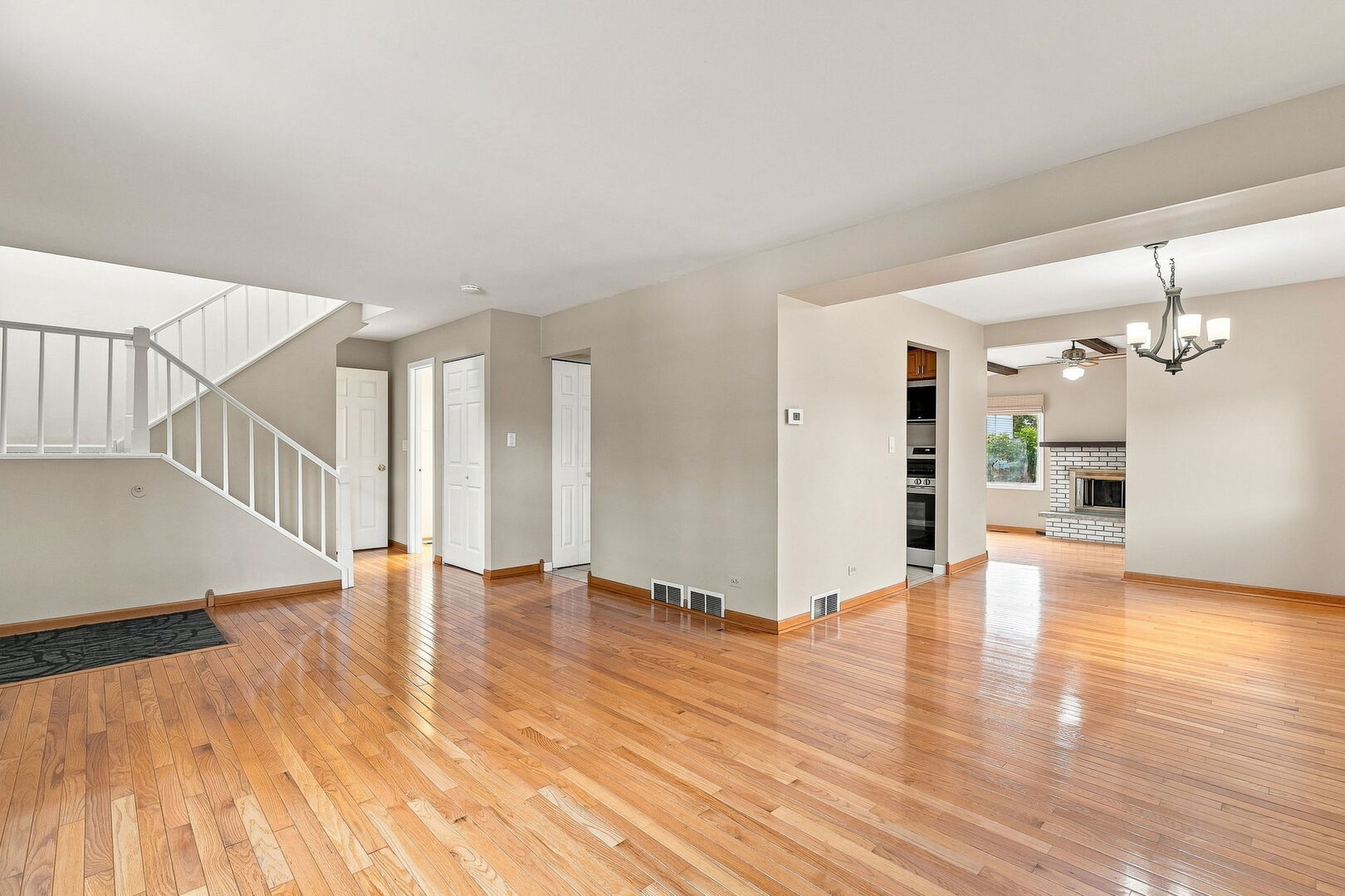 4345 Rock Cove Drive Property Photo 4