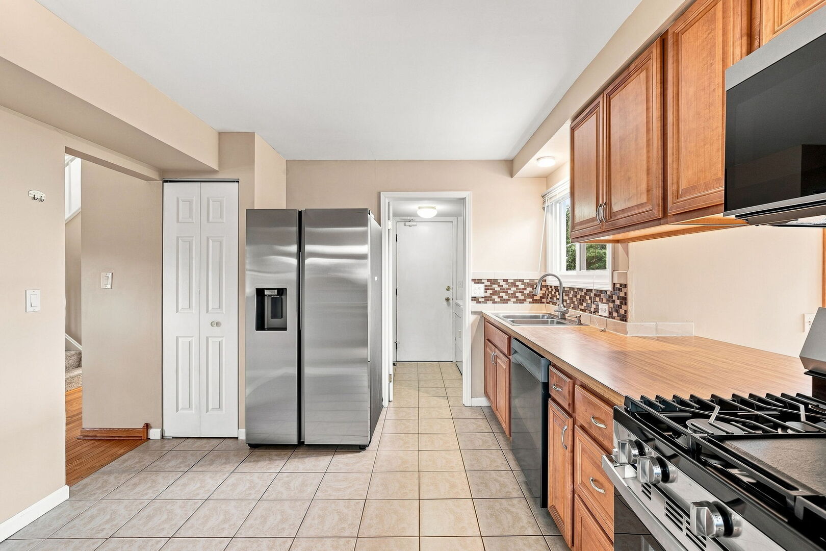 4345 Rock Cove Drive Property Photo 11