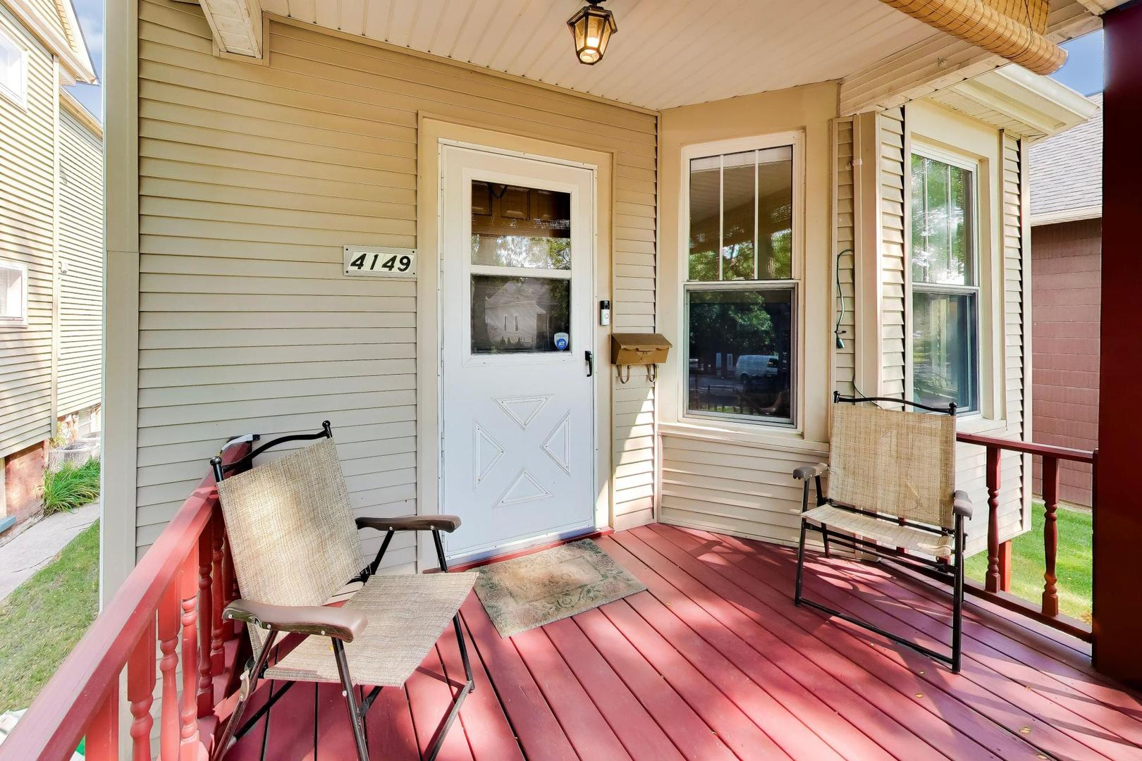 4149 N Ridgeway Avenue Property Photo 4