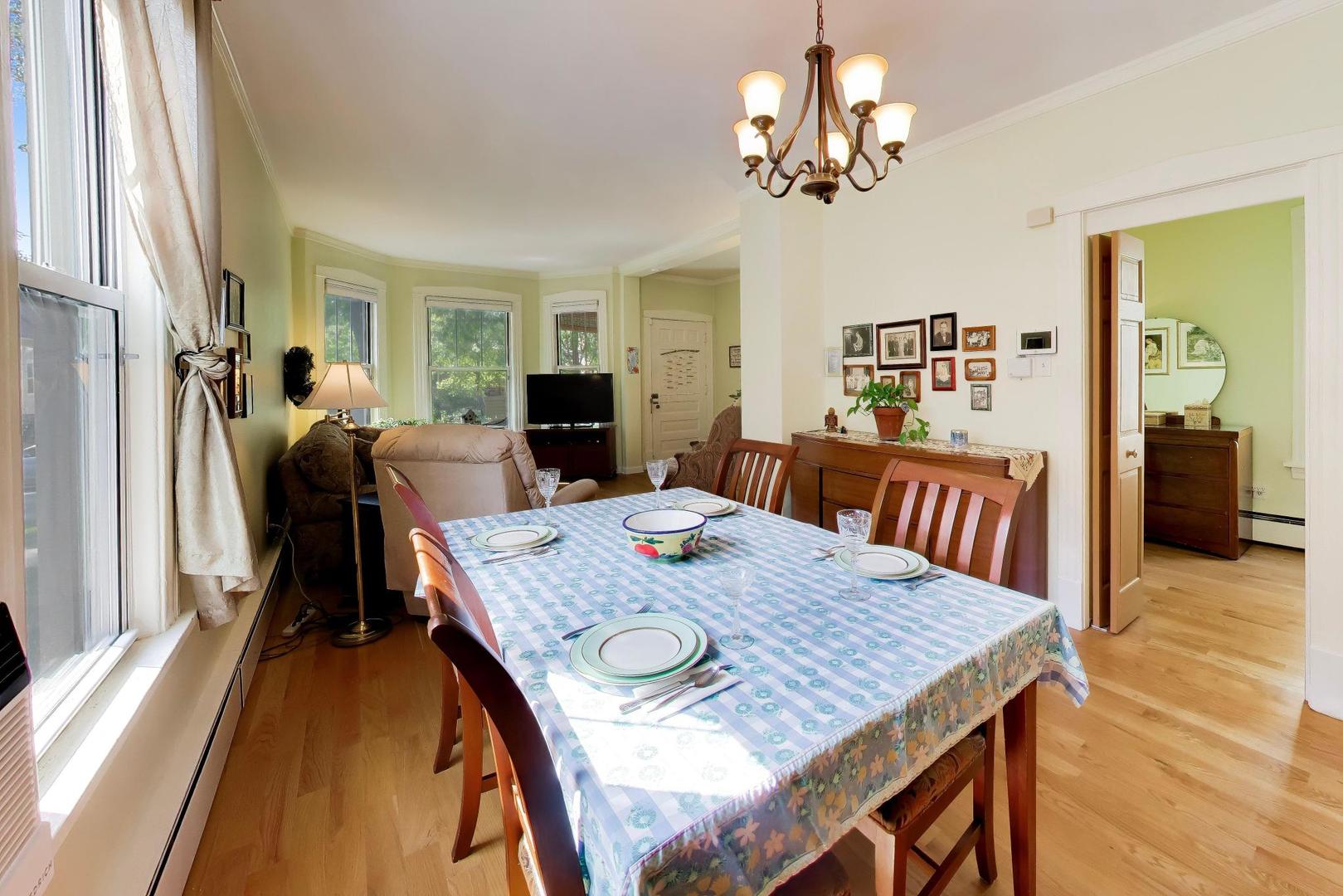 4149 N Ridgeway Avenue Property Photo 11