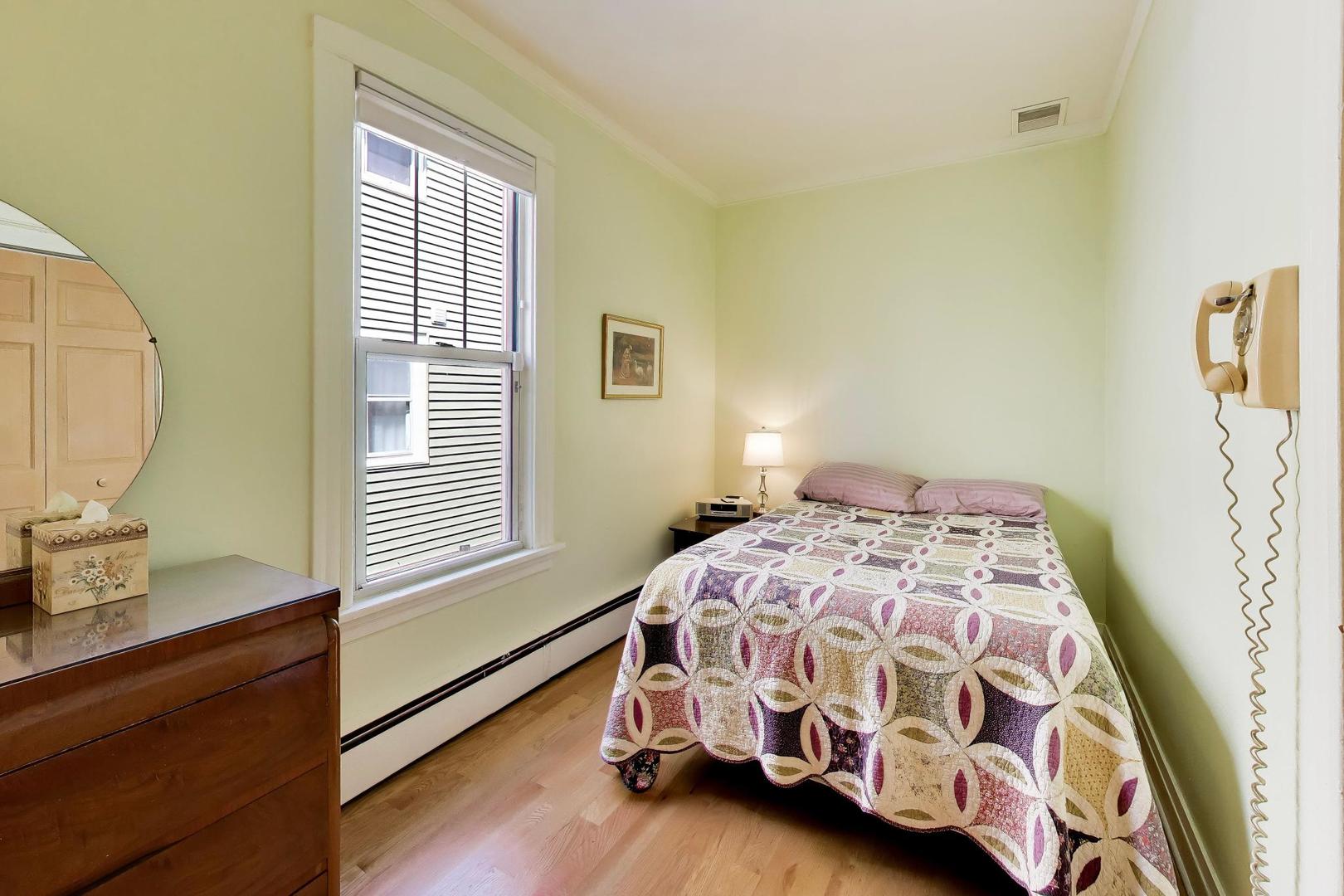 4149 N Ridgeway Avenue Property Photo 17
