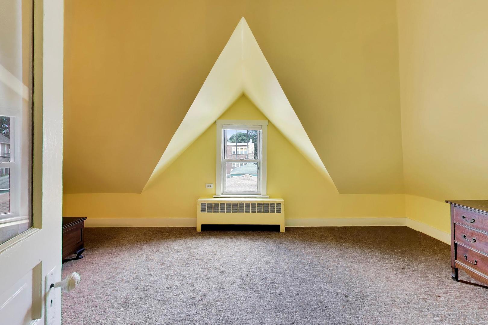 4149 N Ridgeway Avenue Property Photo 24