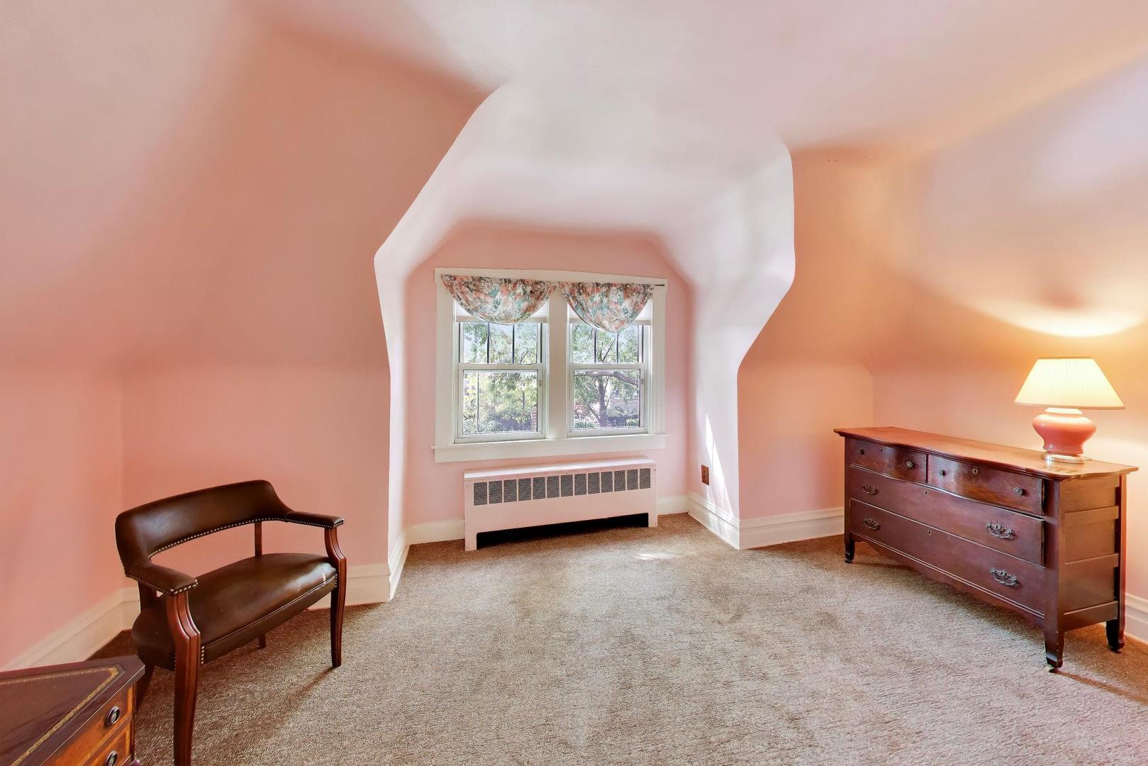 4149 N Ridgeway Avenue Property Photo 27
