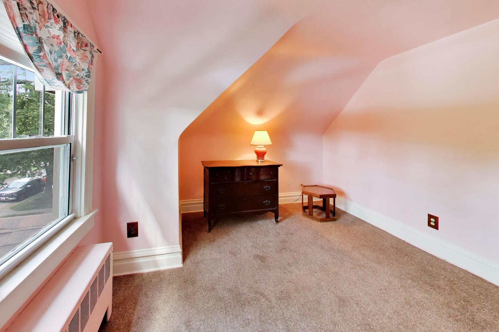 4149 N Ridgeway Avenue Property Photo 28