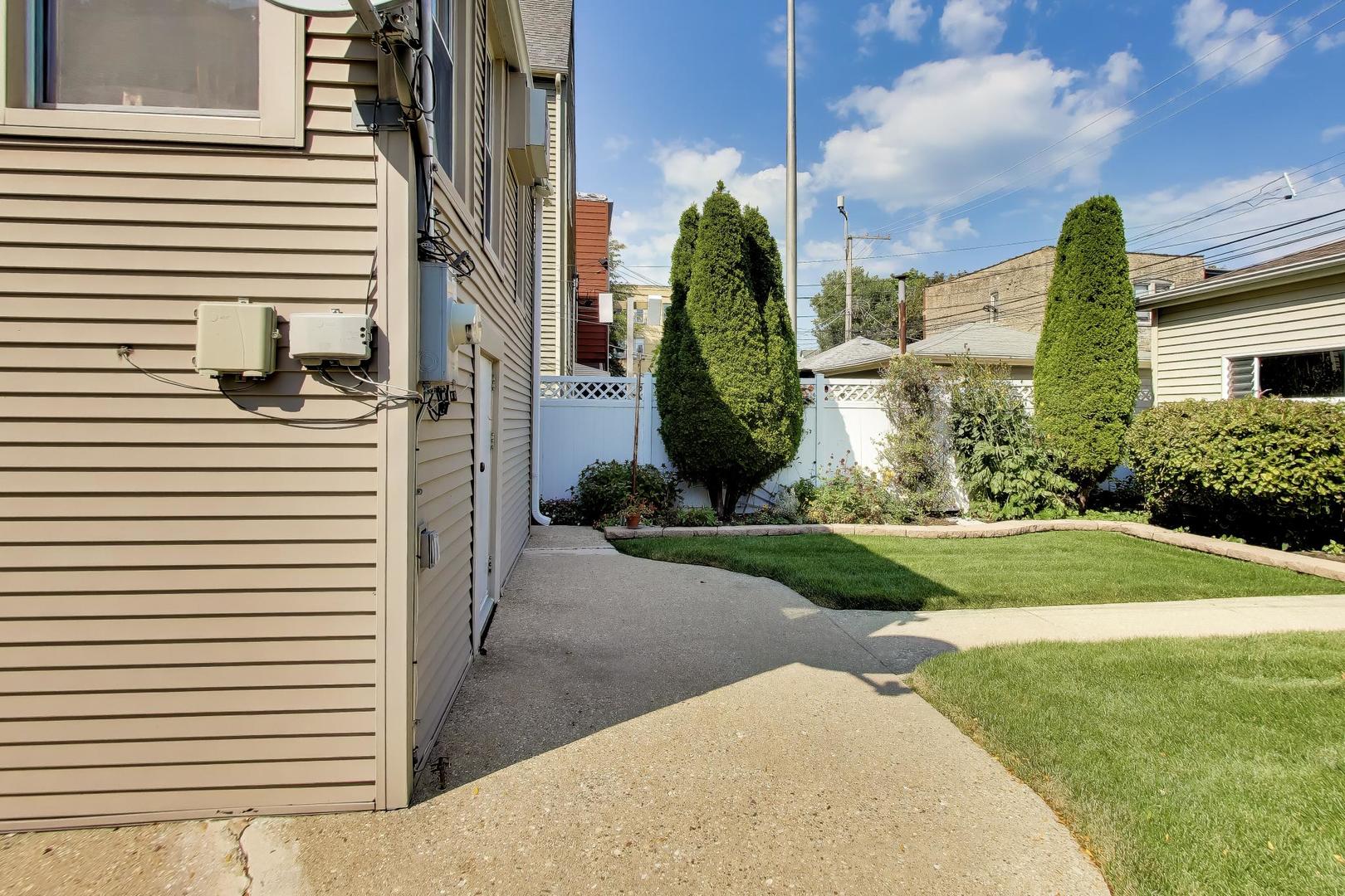 4149 N Ridgeway Avenue Property Photo 42