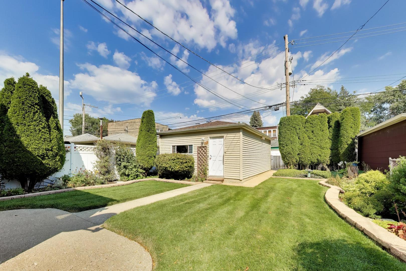 4149 N Ridgeway Avenue Property Photo 43