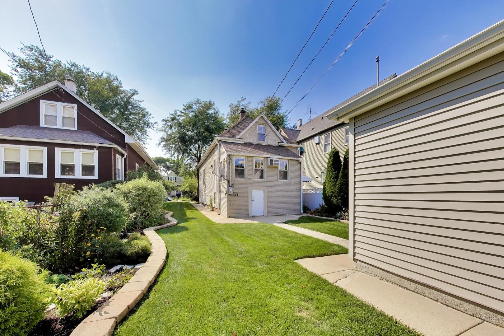 4149 N Ridgeway Avenue Property Photo 45