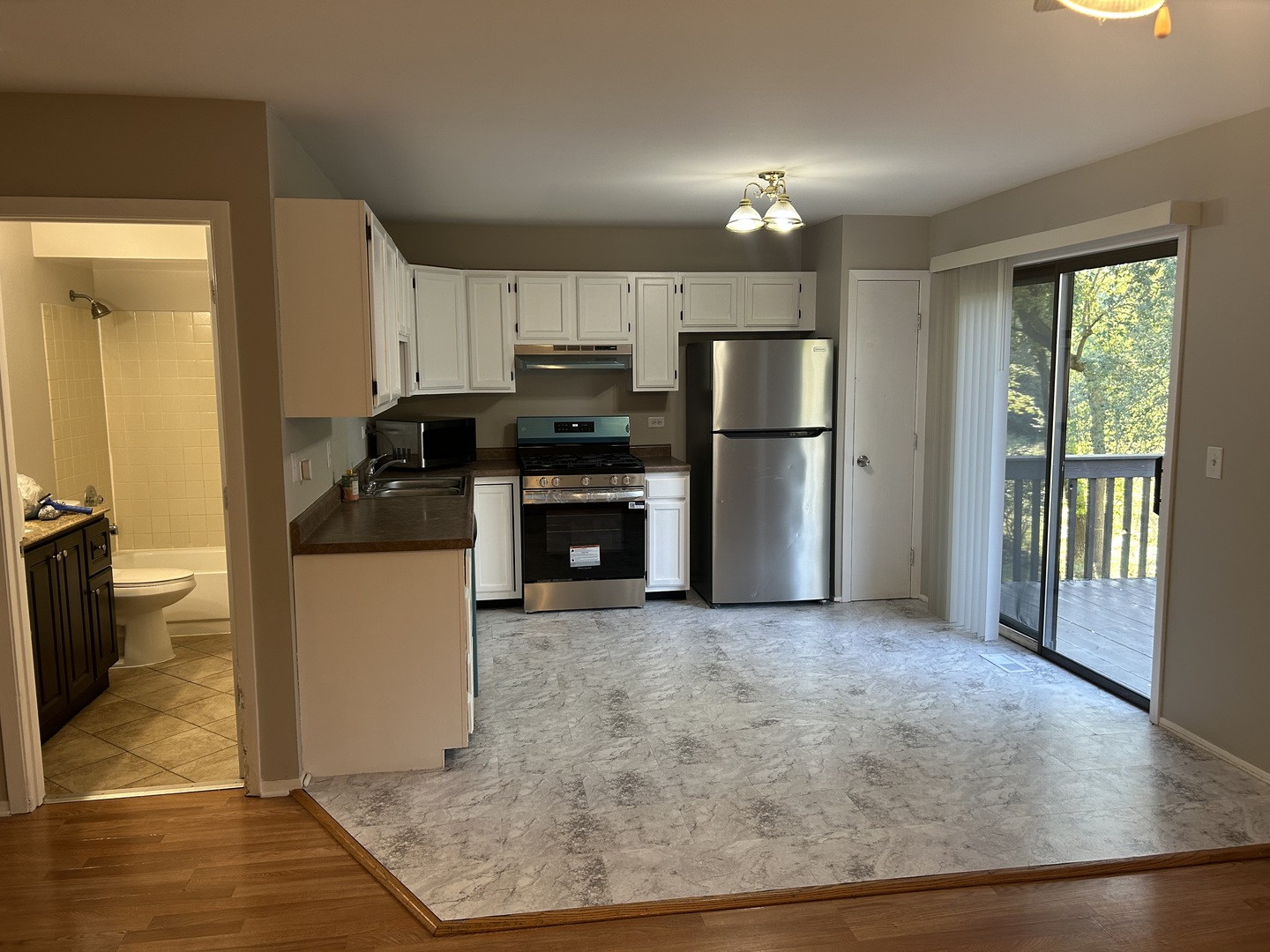 1116 Stratford Lane Property Photo 4