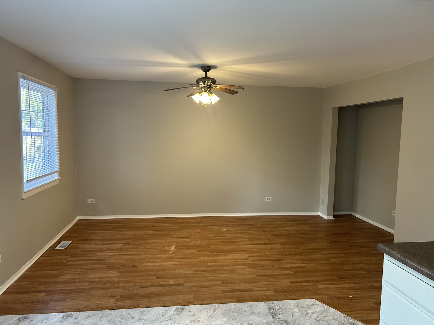 1116 Stratford Lane Property Photo 8