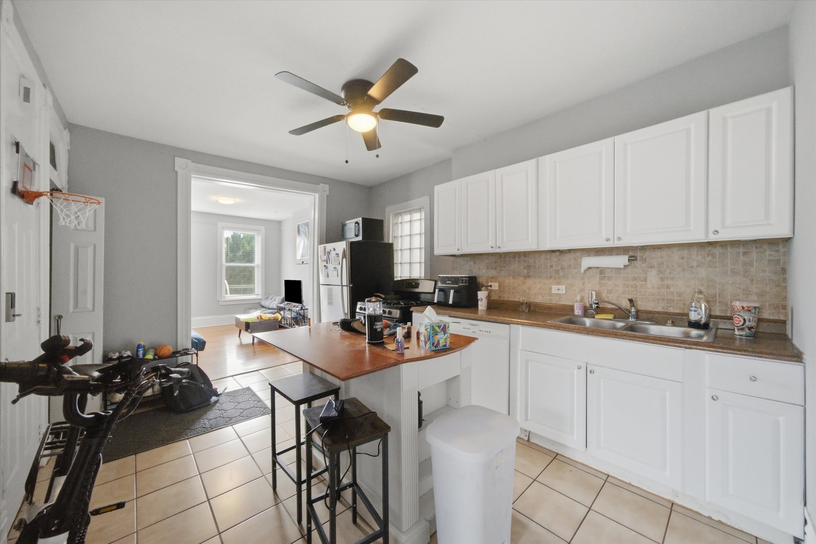 1512 N Maplewood Avenue Property Photo 11