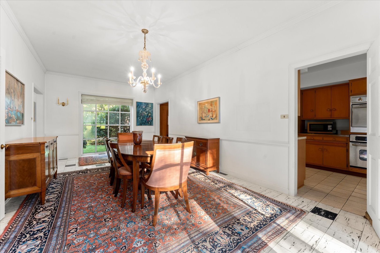 1110 Country Lane Property Photo 13