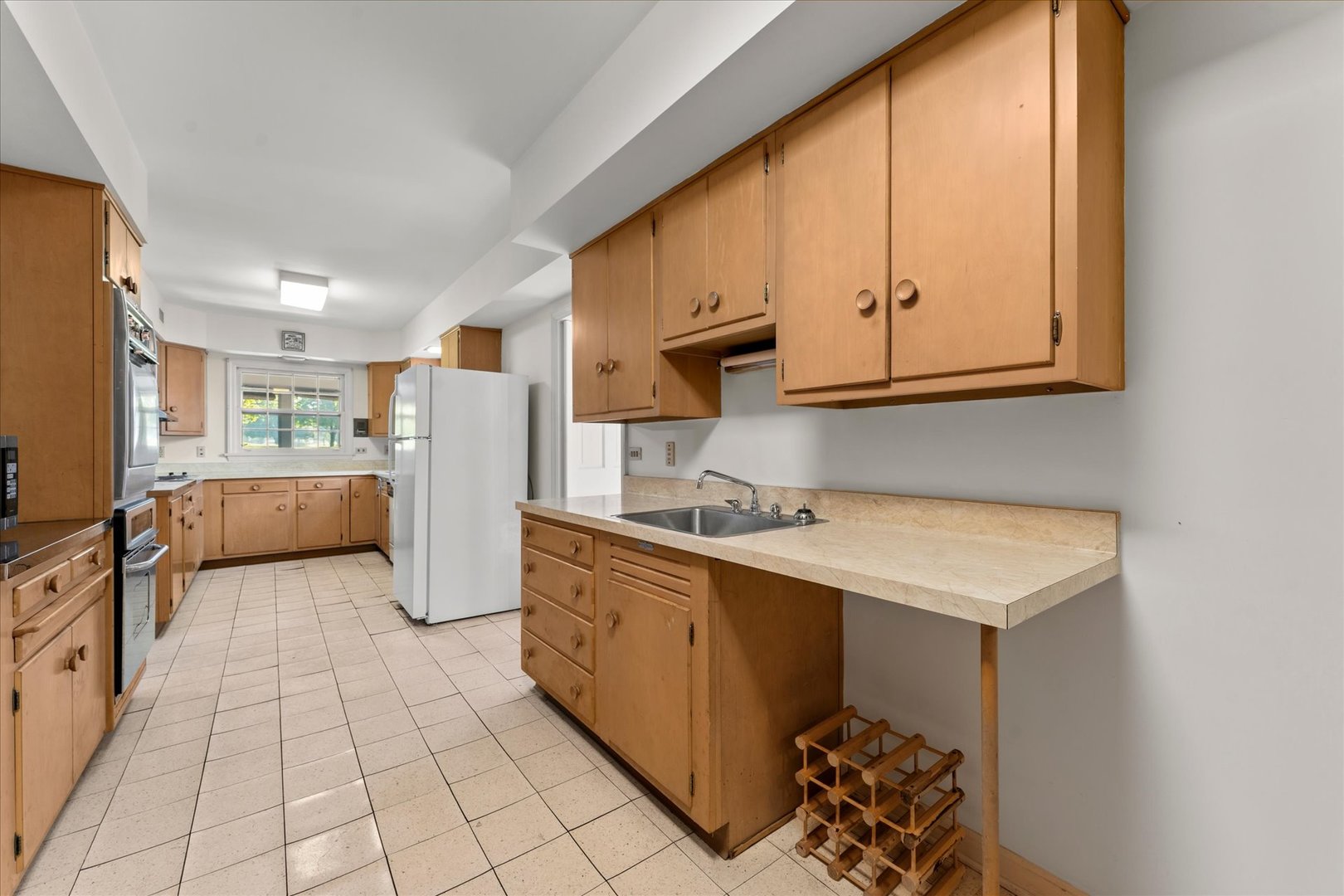 1110 Country Lane Property Photo 19
