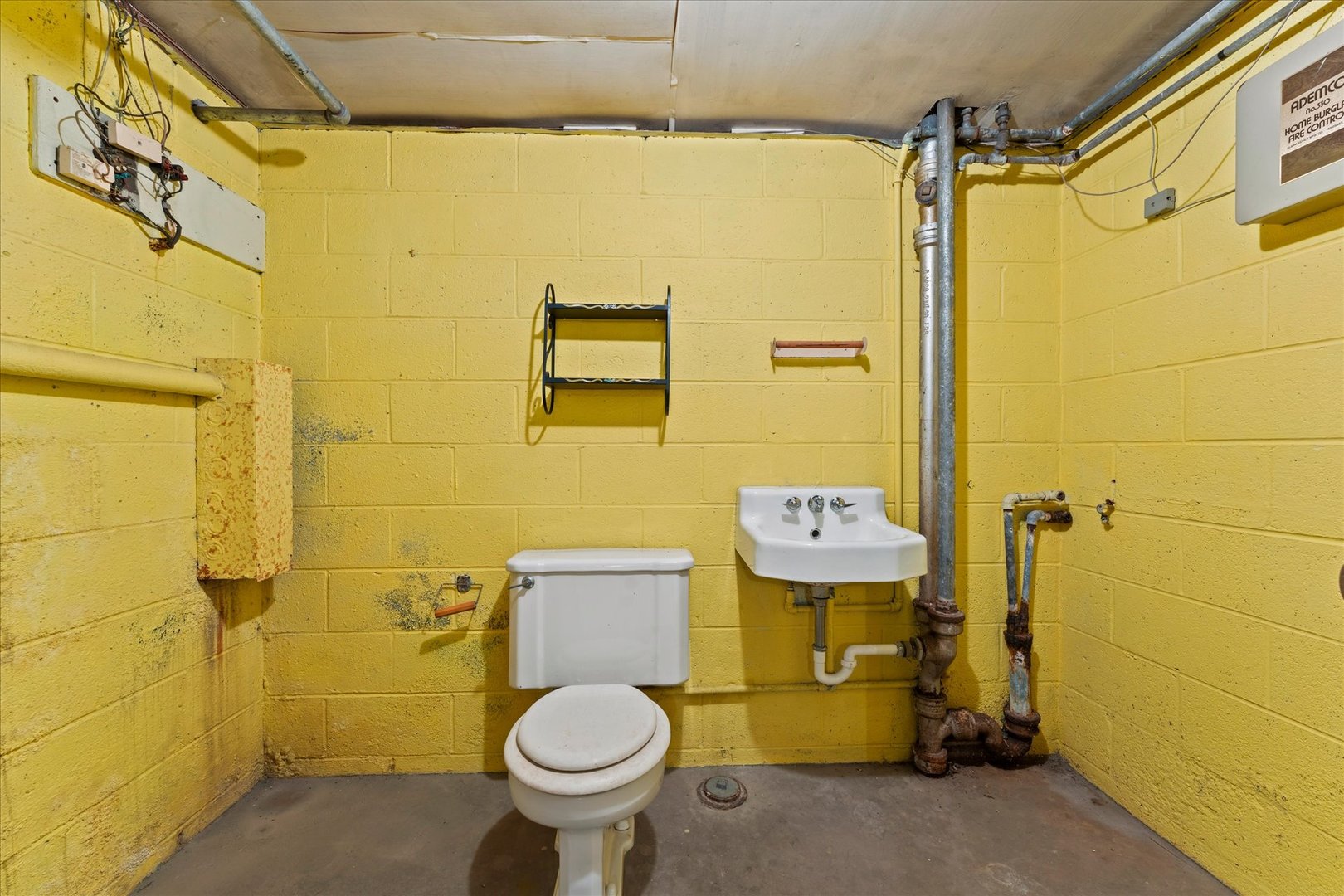 1110 Country Lane Property Photo 43
