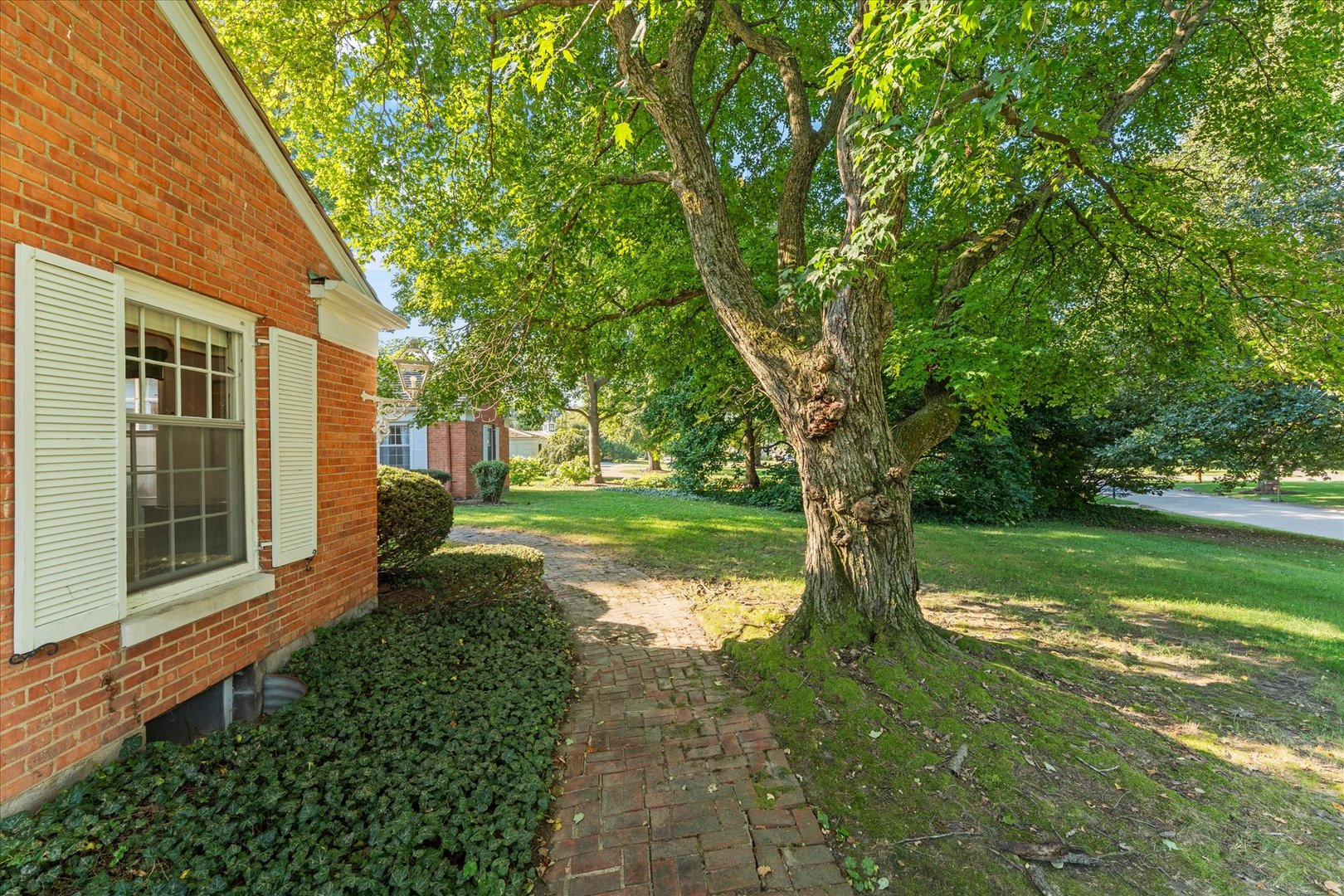 1110 Country Lane Property Photo 59