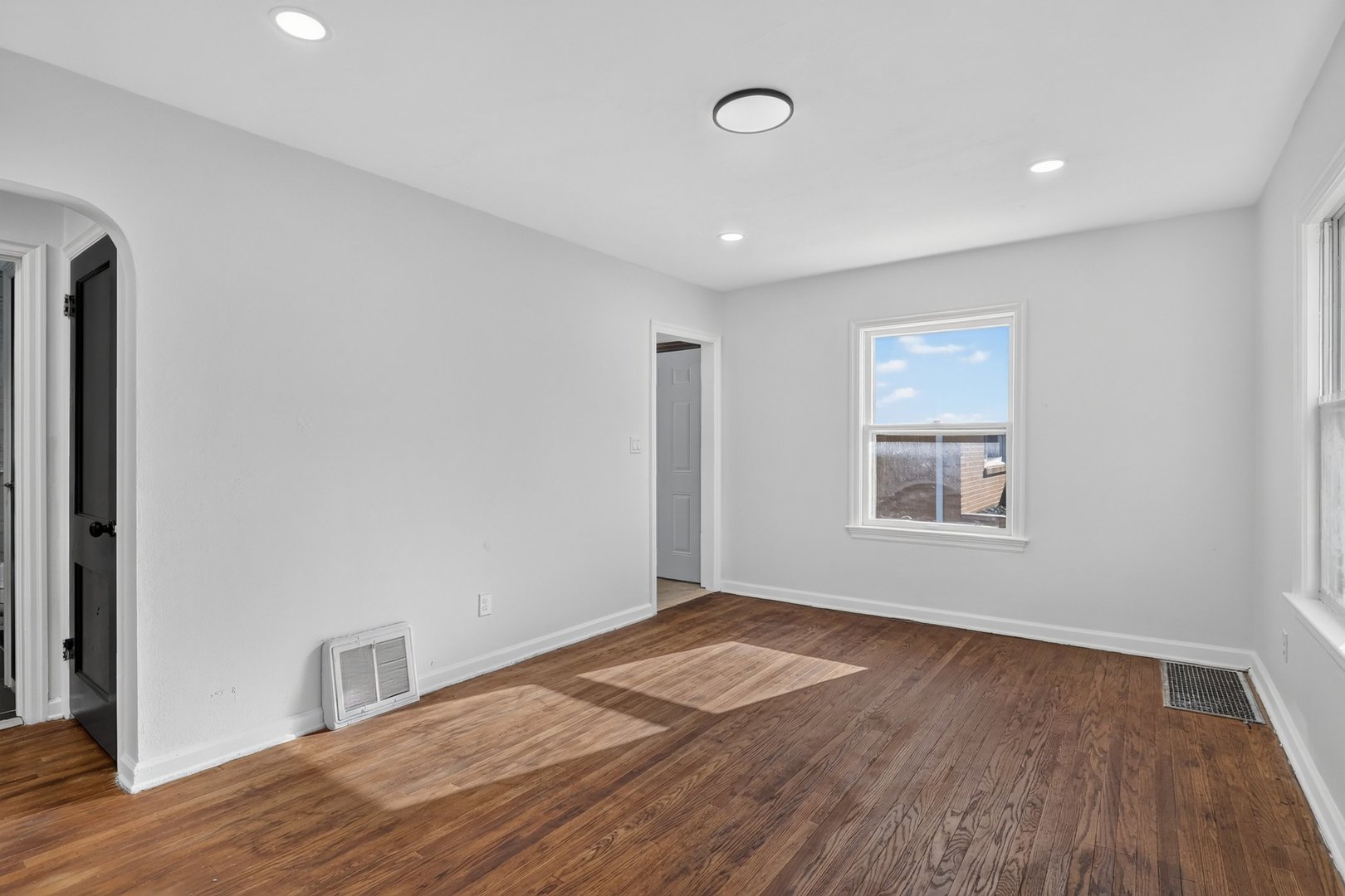 2917 Lawndale Avenue Property Photo 8