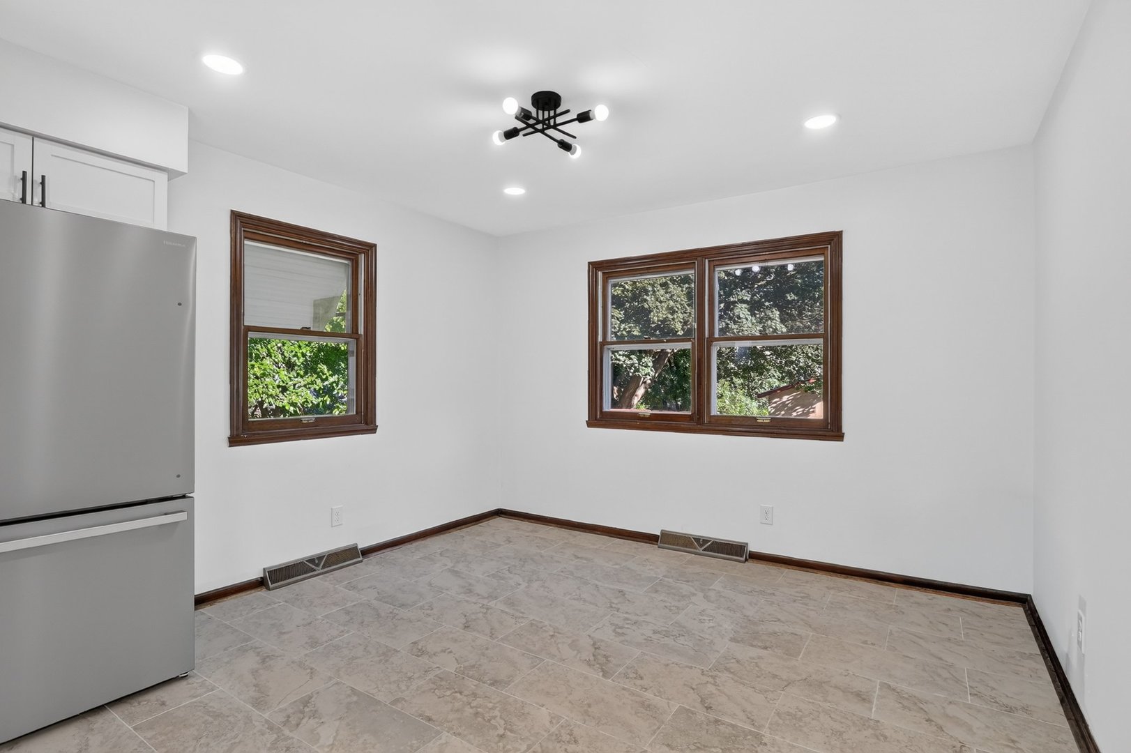 2917 Lawndale Avenue Property Photo 13